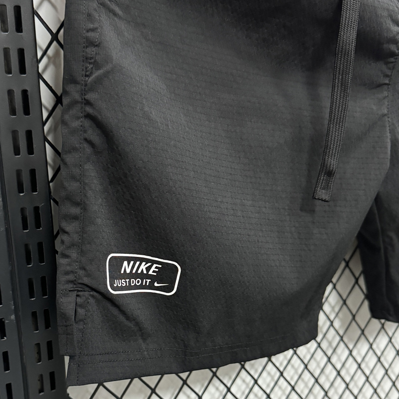 D3302 NK Black Casual Short Pants