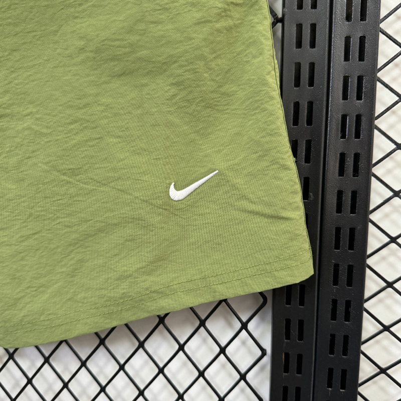 D900 NK Green Casual Short Pants