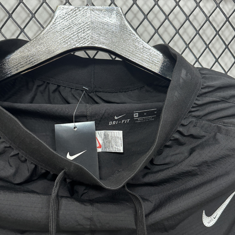 D3302 NK Black Casual Short Pants