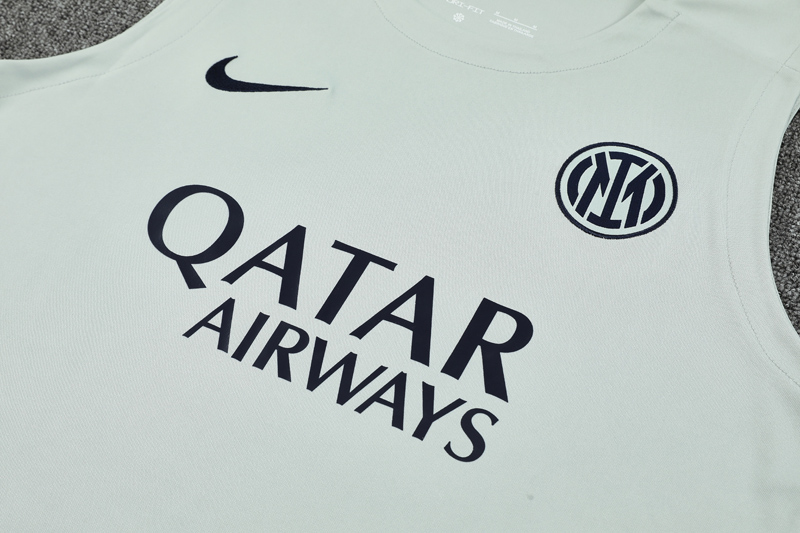 25-26 INT Light green Tank top and shorts suit