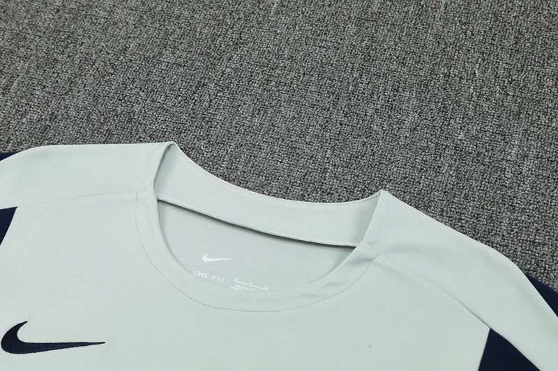 25-26 INT Light green Training Short Suit