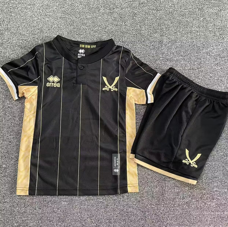 25-26 Sheffield United Black Goalkeeper Kids Soccer Jersey