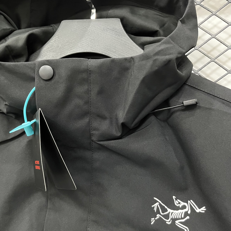 2025 ARC-TERYX Black Outdoor Jackets #H1003冲锋衣
