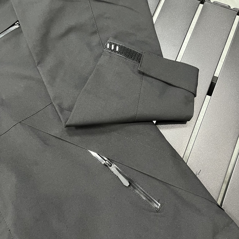 2025 AD Black Outdoor Jackets #H1004冲锋衣