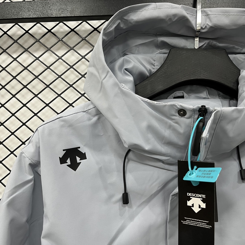 2025 DST Light blue Outdoor Jackets #H1002冲锋衣