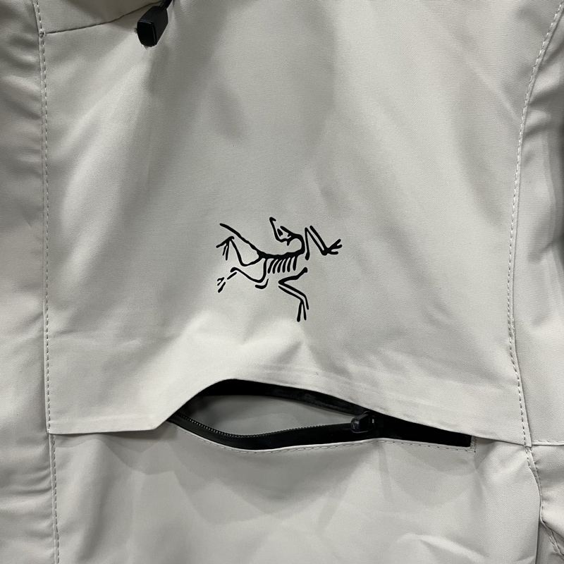 2025 ARC-TERYX Light blue Outdoor Jackets #H1003冲锋衣