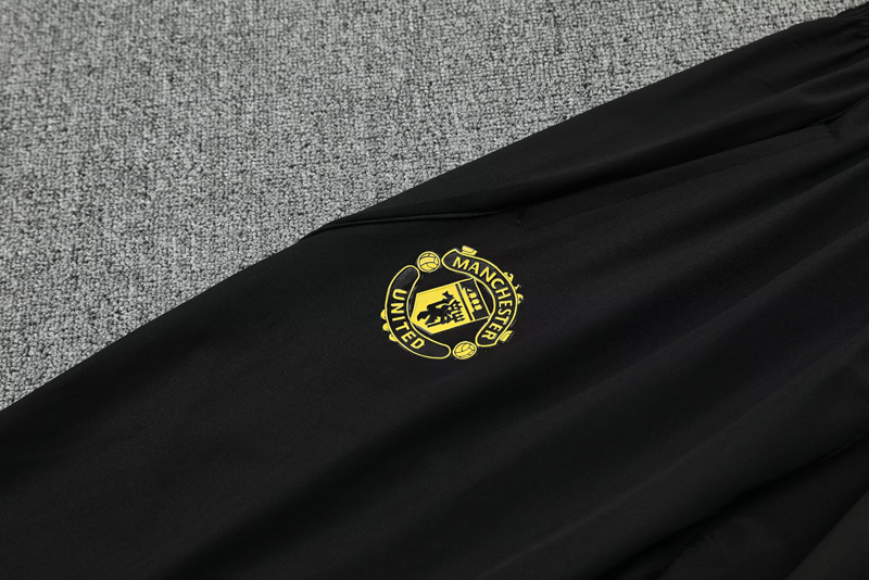 25-26 Man Utd Black Hoodie Jacket Tracksuit