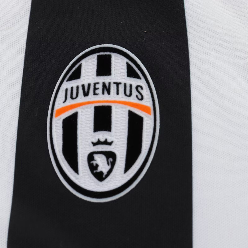 2004-2005 JUV Home Kids Retro Soccer Jersey