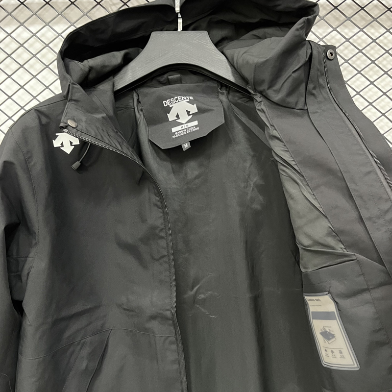 2025 DST Black Outdoor Jackets #H1002冲锋衣