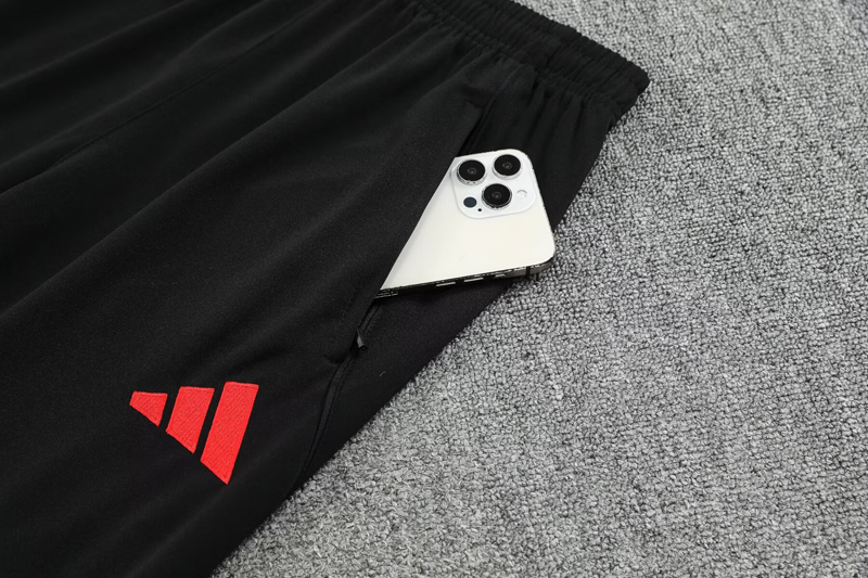 25-26 LIV Black Half Pull Tracksuit (半拉链)