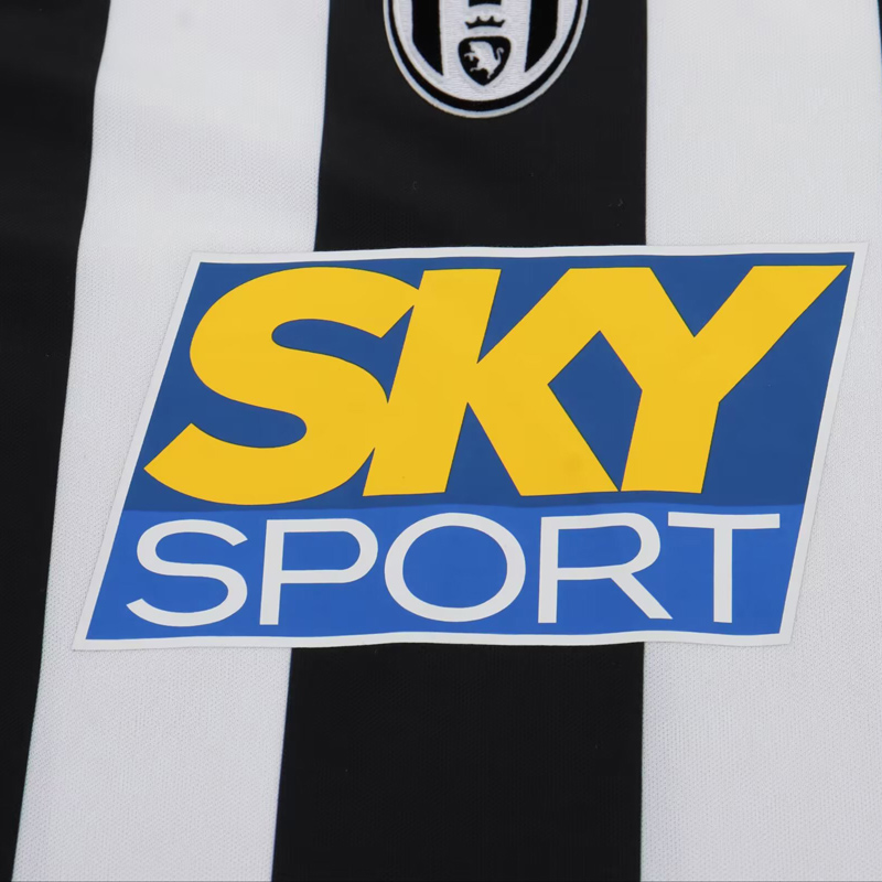 2004-2005 JUV Home Kids Retro Soccer Jersey