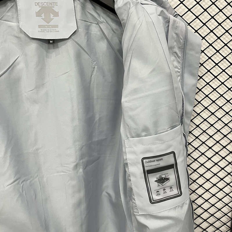 2025 DST Light blue Outdoor Jackets #H1002冲锋衣