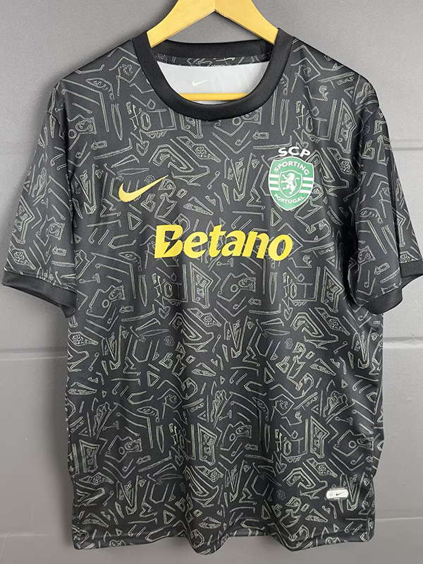 25-26 Sporting Lisbon Black Training shirts (黄广告)