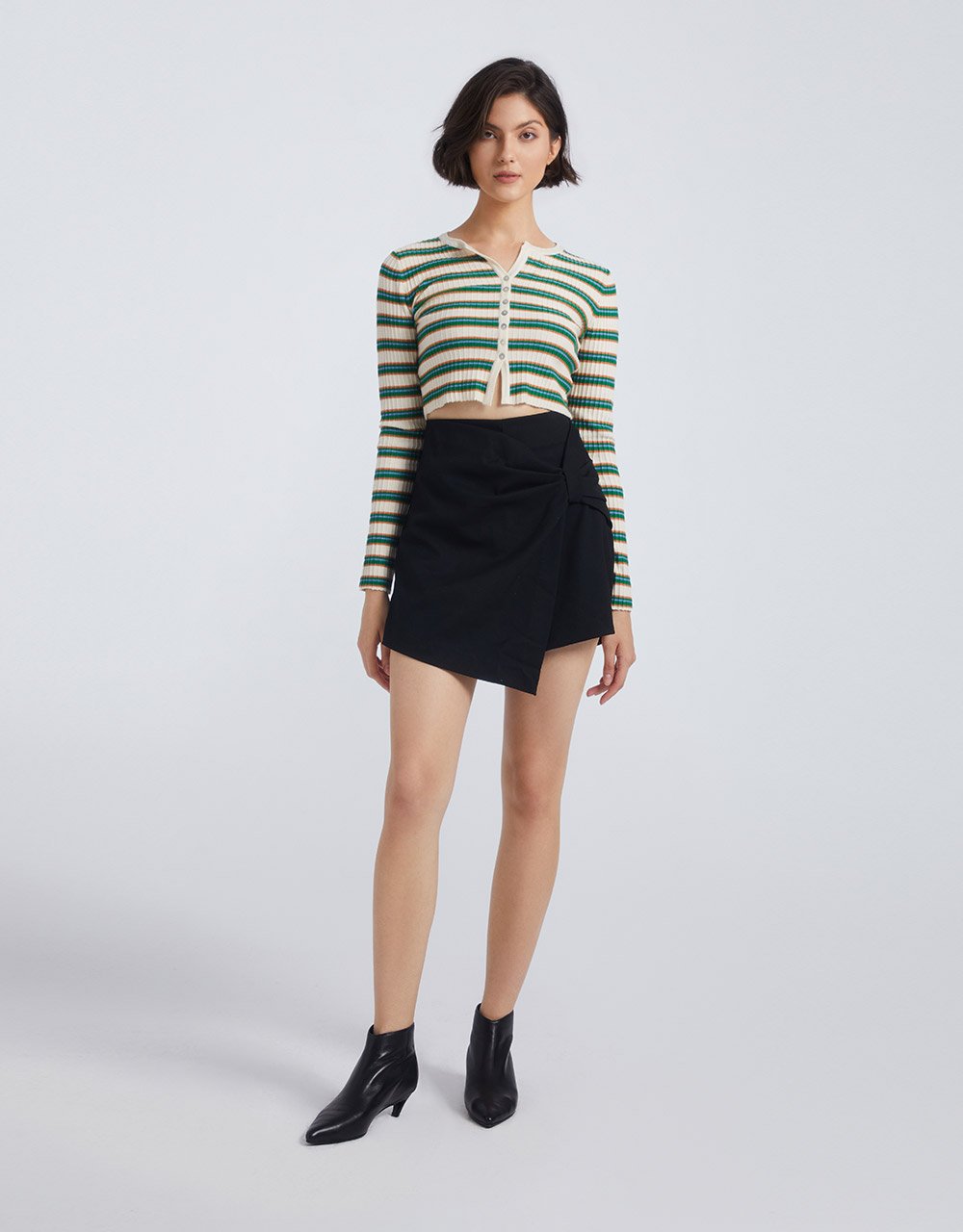 Standard Sleeve Crew Neck Knitted Cardigan