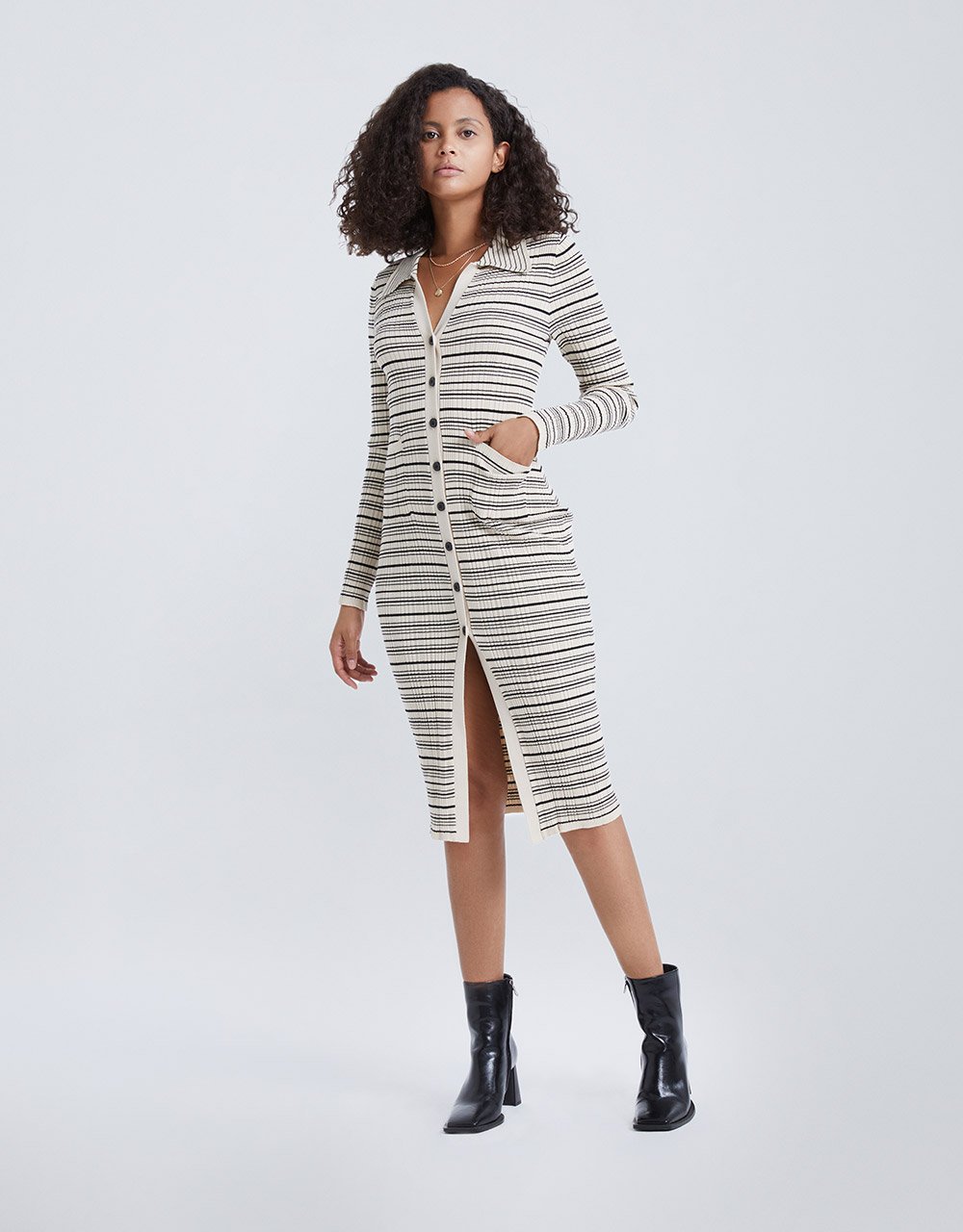 Standard Sleeve V-Neck Knitted Dress
