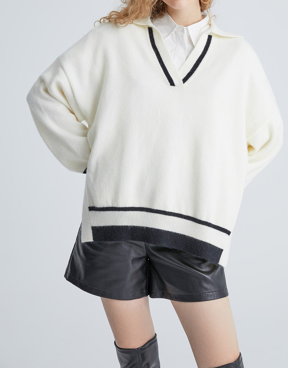 Contrast Trim Split Hem Knitted Top