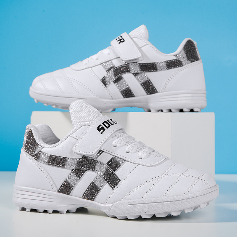 Men women Soccer Shoes Anti-Slippery Cushioning Kid Football Sneakers Indoor Sports Shoes Professional Training Shoes