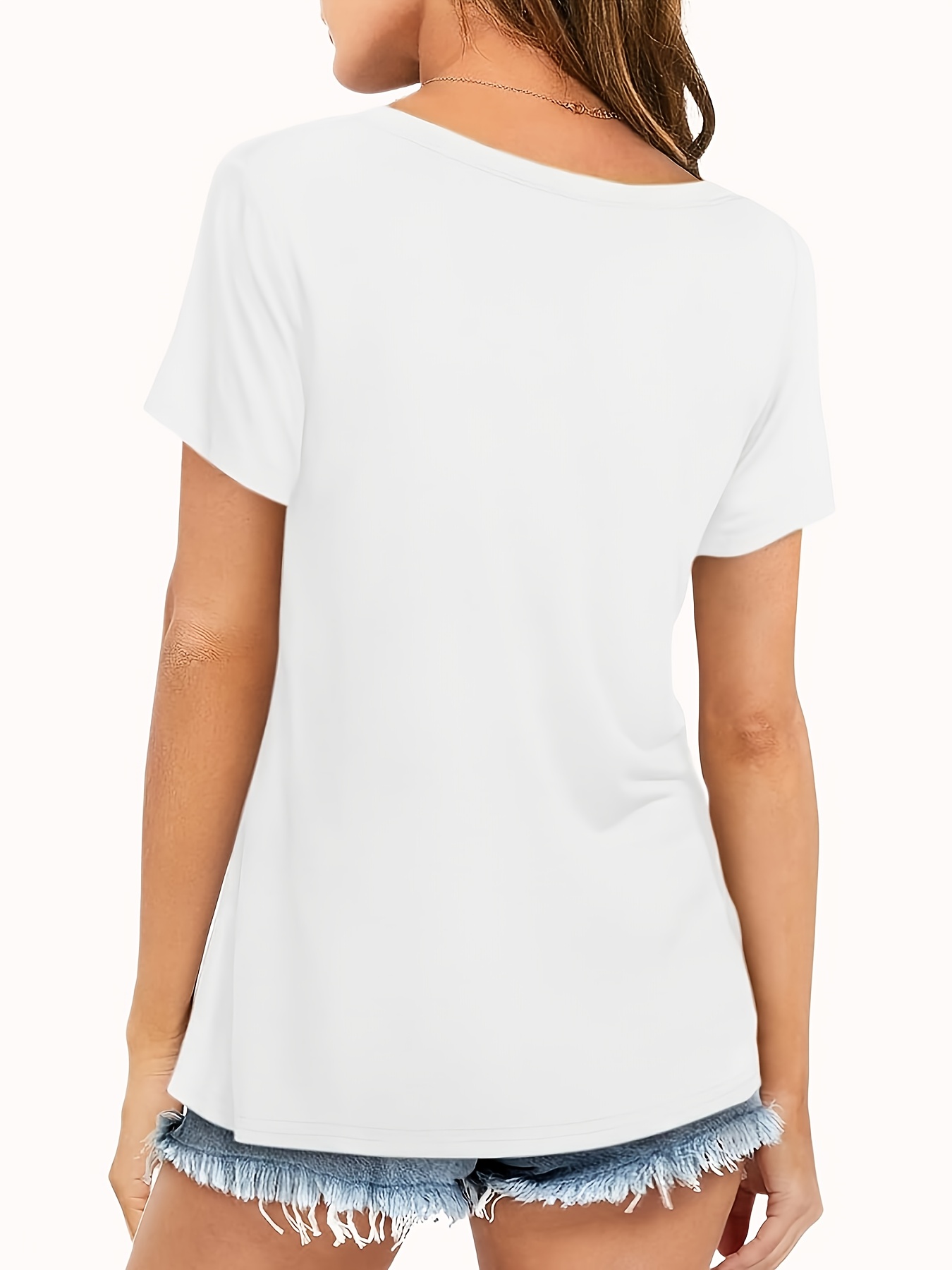 Women's Casual Short T-Shirt - Fit Summer Top with  IT IS WHAT IS IT  & Paw Print Graphic, Everyday Outfit, Playful Design, Breathable Fabric,