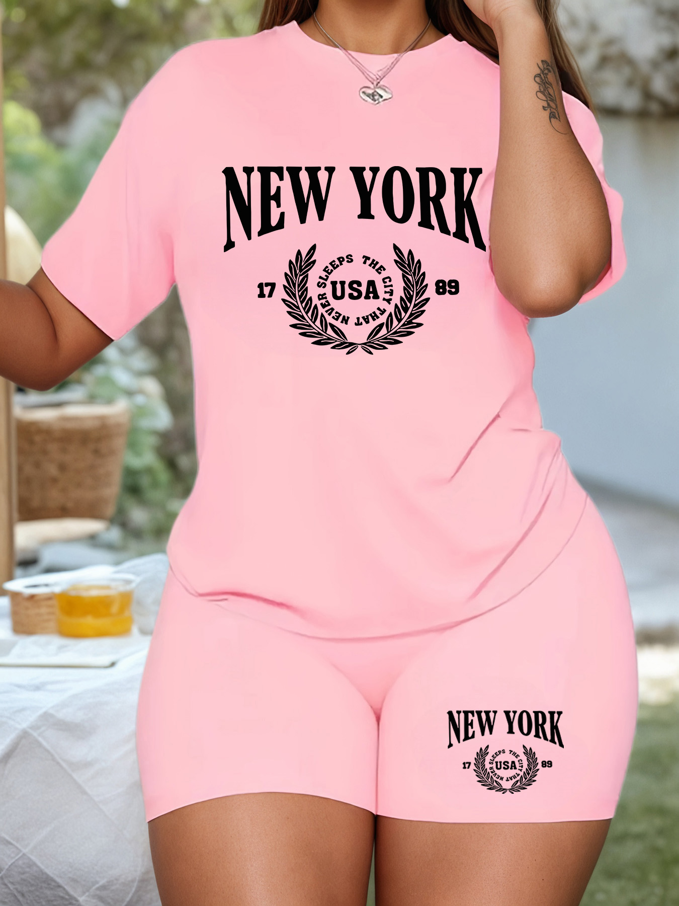 Women's Casual Short Sleeve T-Shirt - Round Neck Summer Top with Bold  NEW YORK  Letter Print, Breathable White Tee for Casual Attire, Machine Washable, Ladies T Shirts, Comfortable Clothing, Relaxed Fit Shirt, Smooth Texture