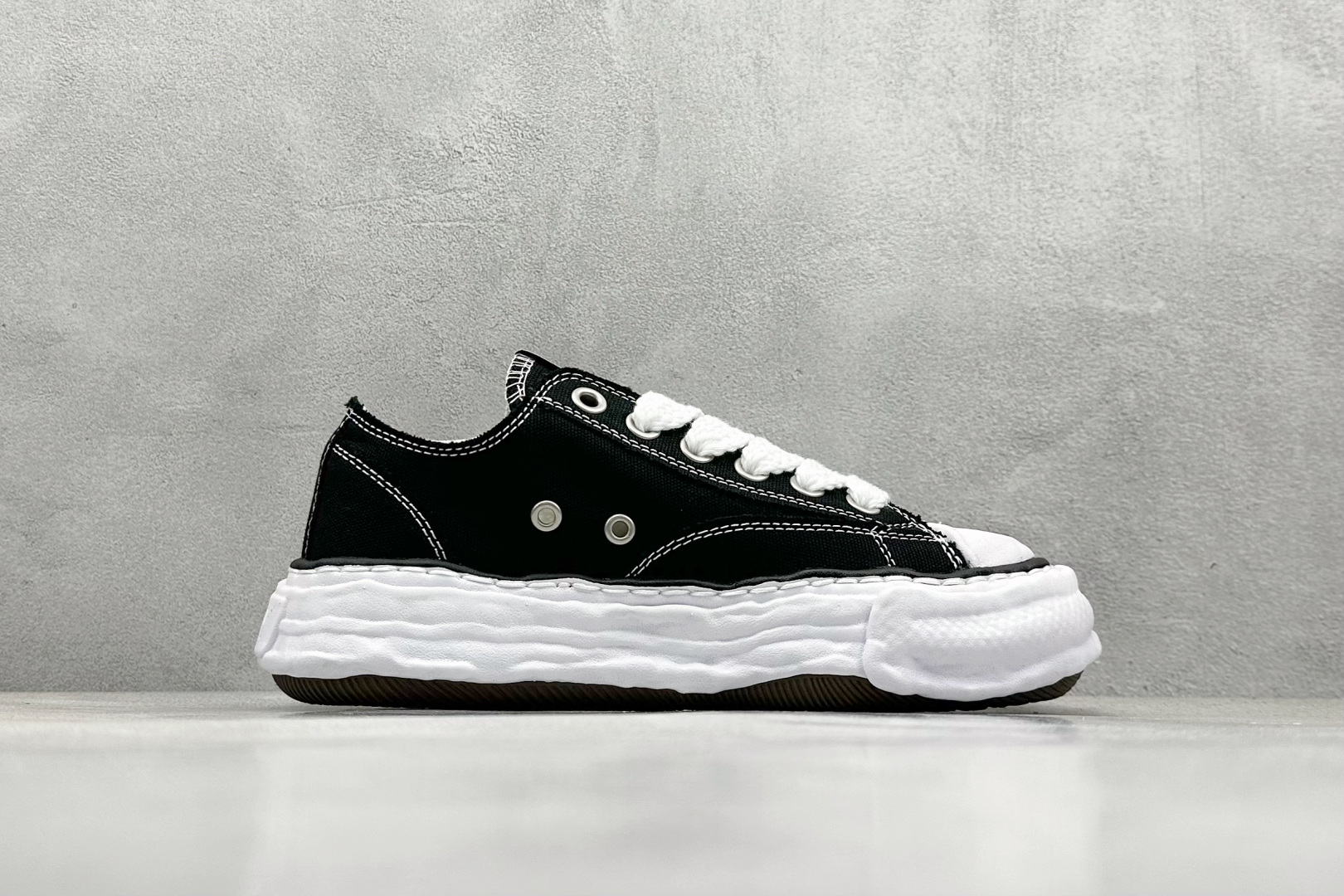 MMY / Maison MIHARA YASUHIRO Original Sole Canvas Low Sneakers Shoes