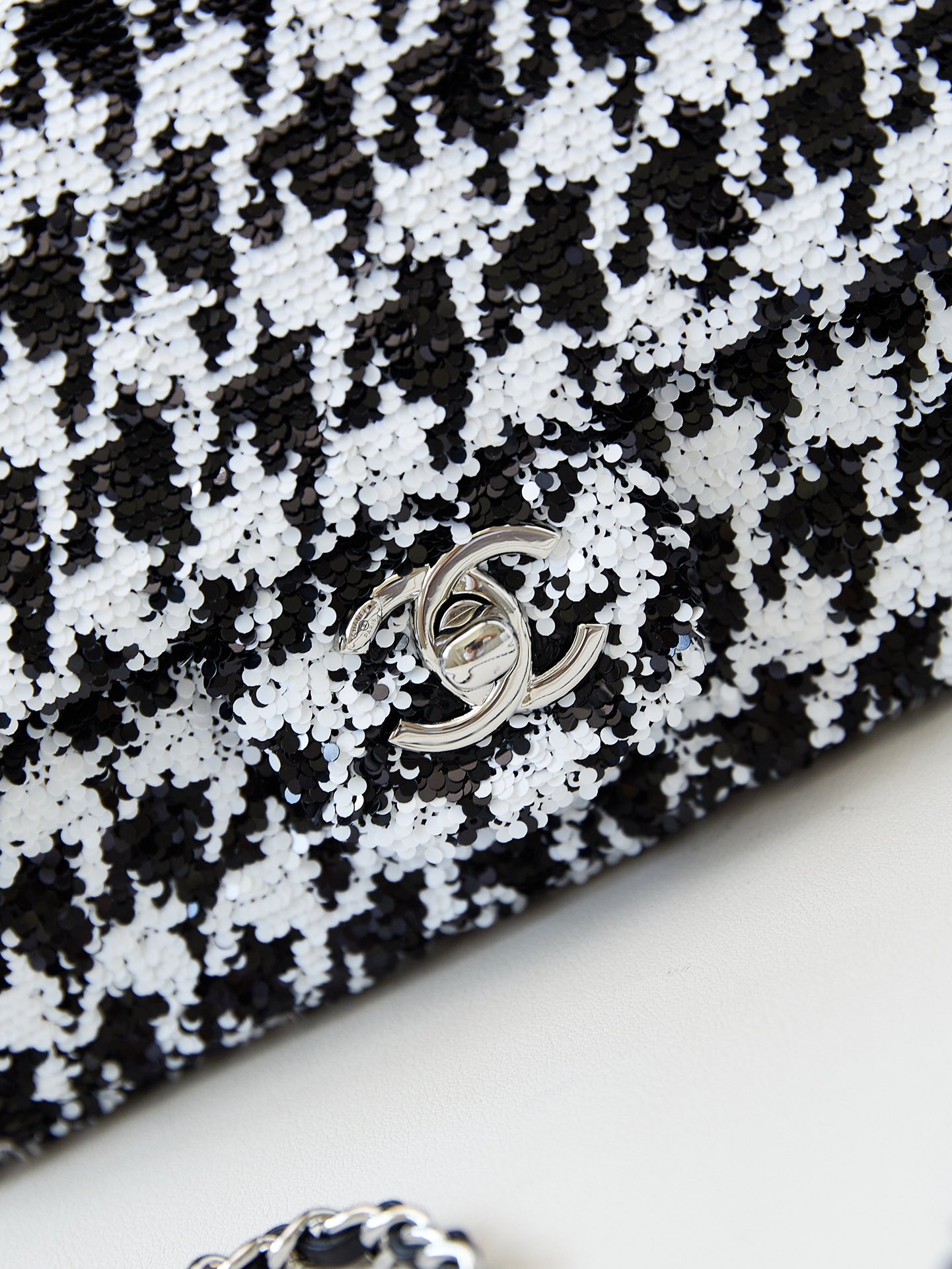 Chanel 10A Handbag Shoulder Bag Top Mirror Quality Version CHANEL CF AS4297