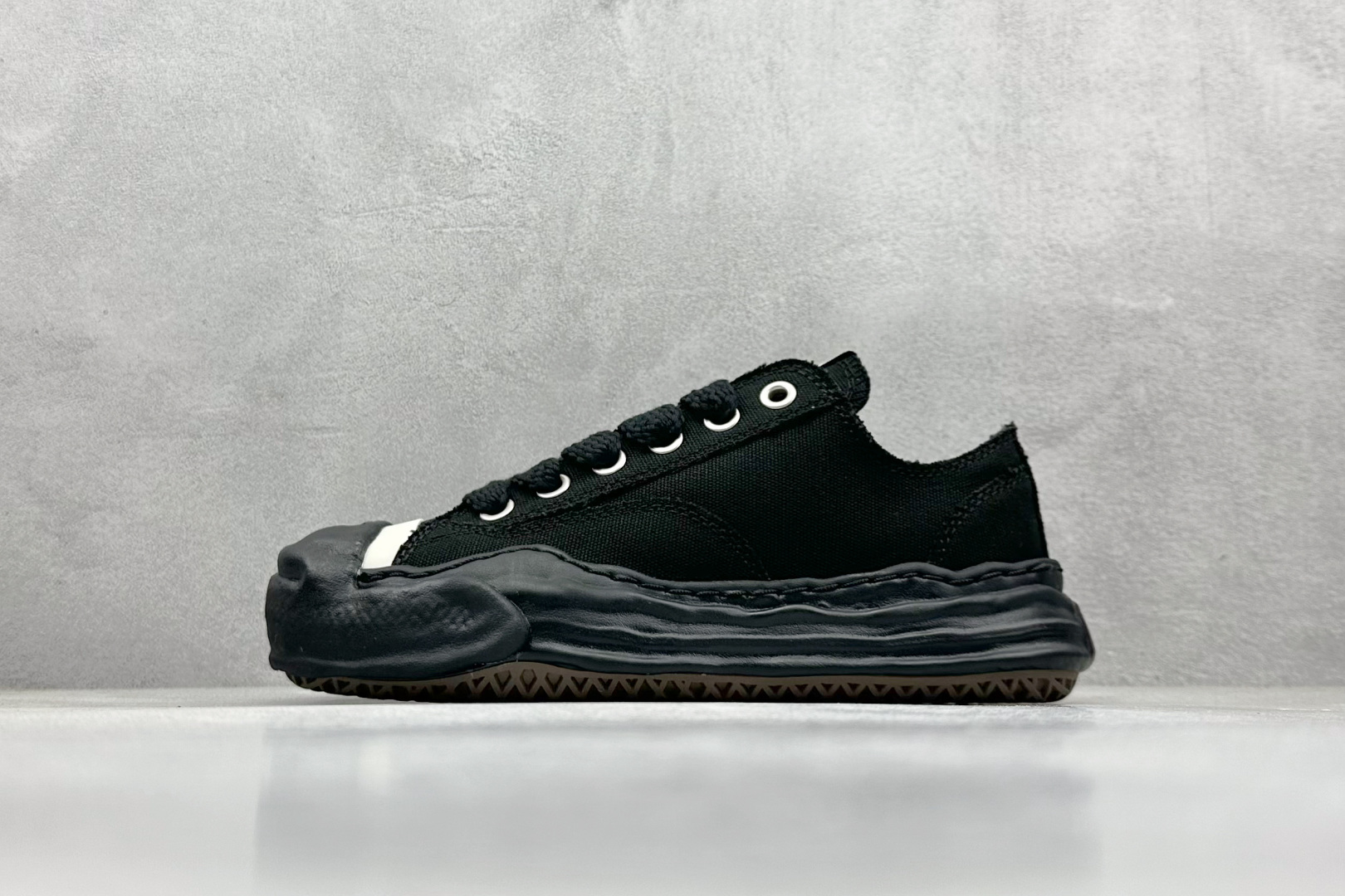 MMY / Maison MIHARA YASUHIRO Original Sole Canvas Low Sneakers Shoes