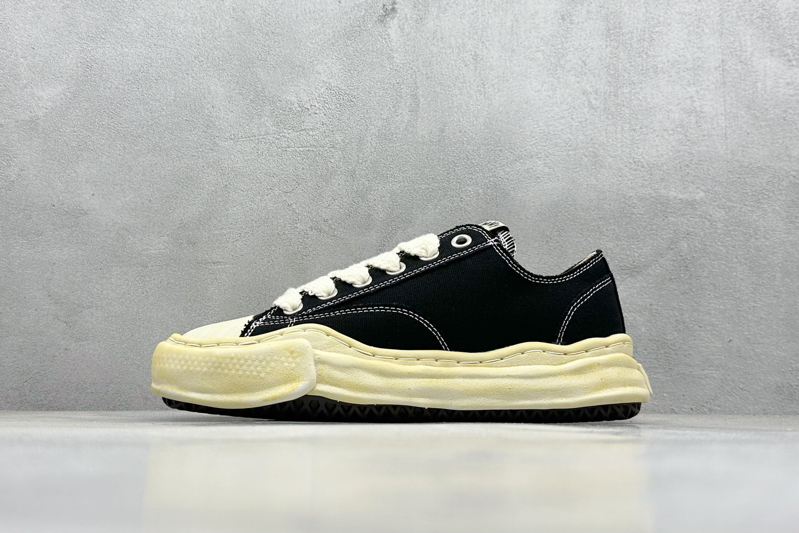 MMY / Maison MIHARA YASUHIRO Original Sole Canvas Low Sneakers Shoes