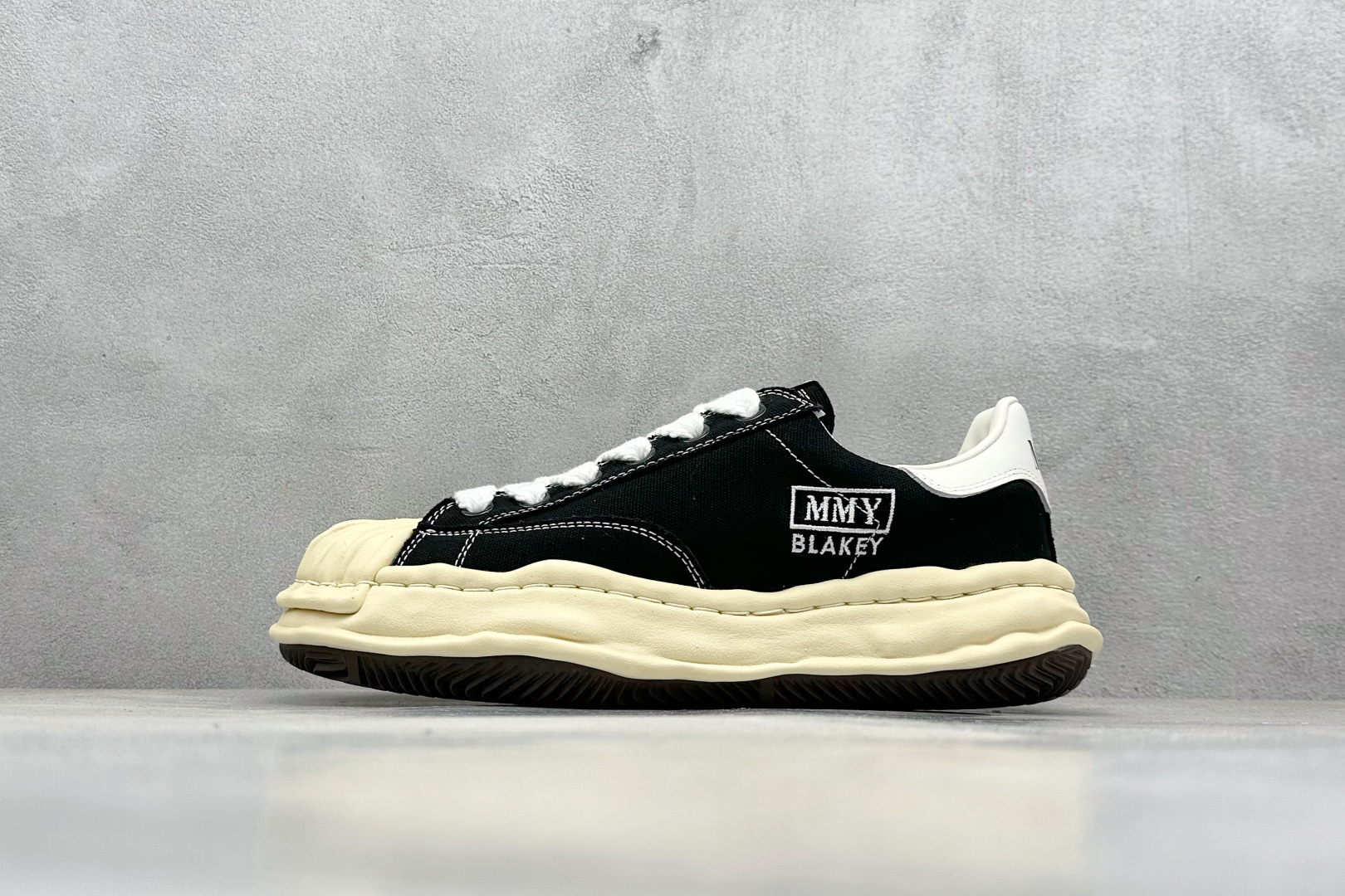 MMY / Maison MIHARA YASUHIRO Original Sole Canvas Low Sneakers Shoes