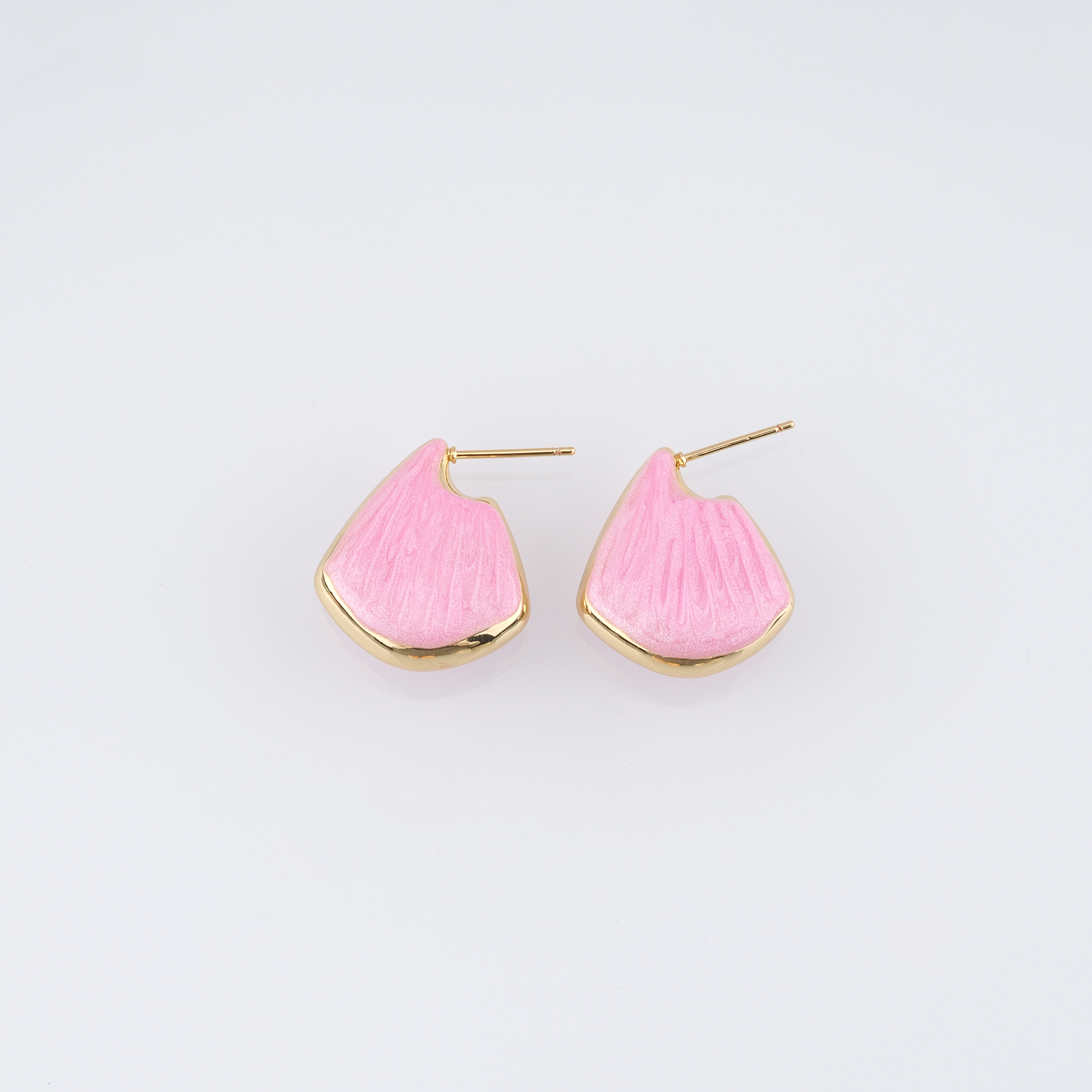 18K Gold Filled Shell Hoop Earrings,Dainty Earrings,Enamel Scallop Earrings,Minimalist Earrings,Everyday Earrings