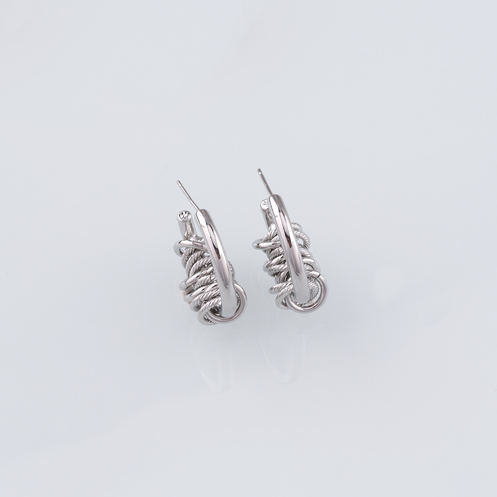 18K Gold Filled Round Hoops Earrings,Dainty Hoops,Gold Huggies Hoop Earrings,Minimalist Earrings