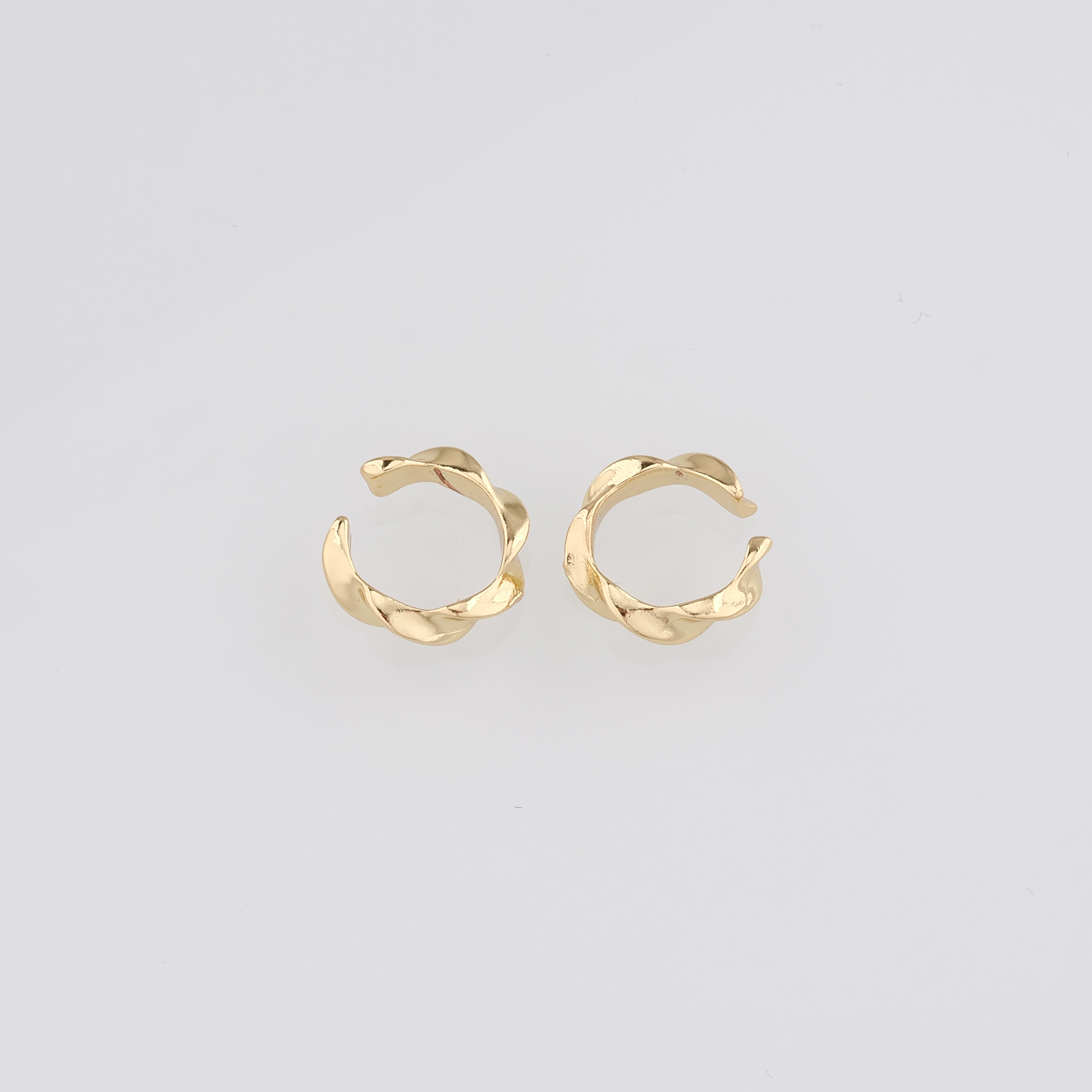 18K Gold Filled Twist Ear Clip Earrings,Dainty Ear Clips,Clip on Earrings,Minimalist Ear Cuff