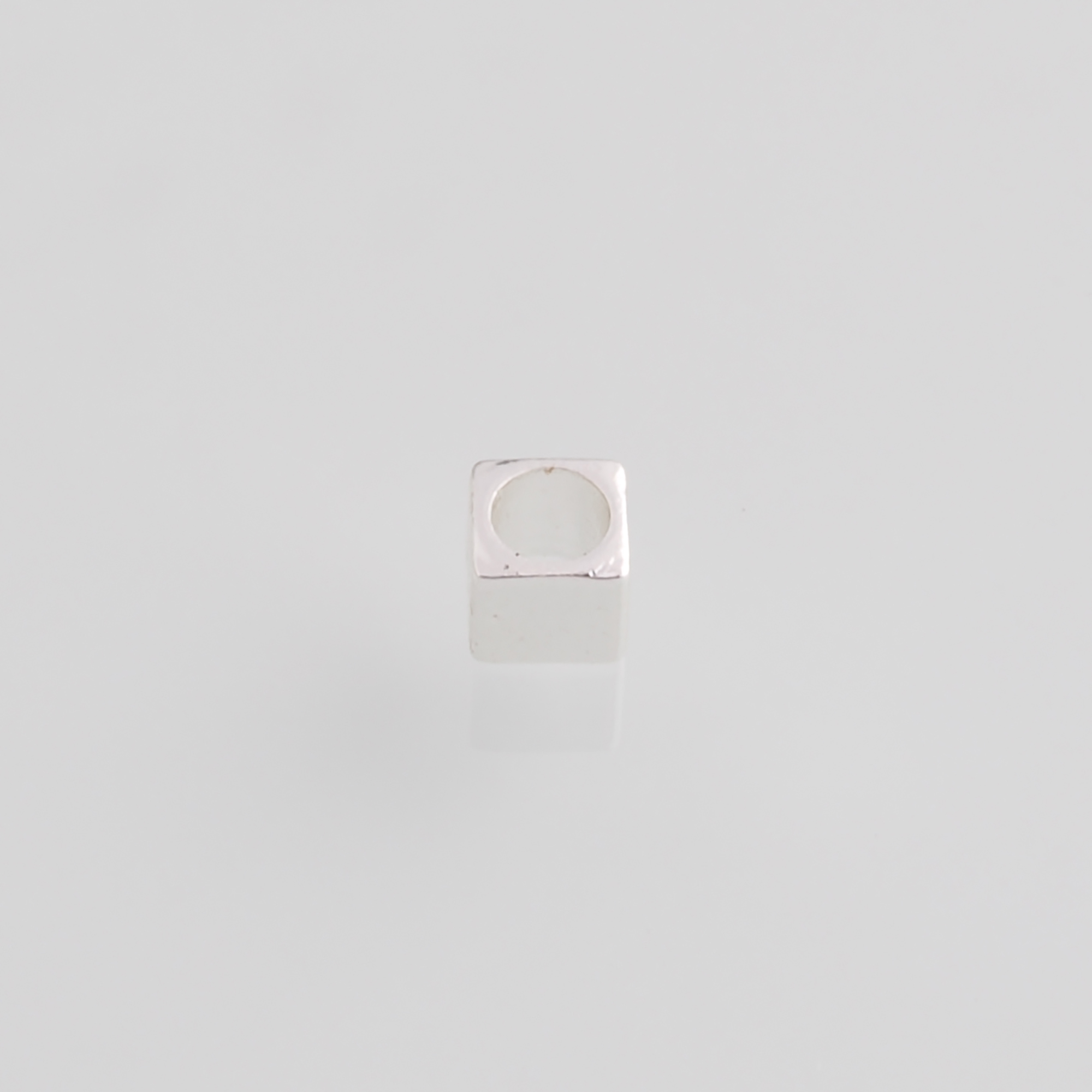 50Pcs 18K Gold Filled Square Spacer Beads,Cube Bead,Dainty Bead for Bracelet Jewelry Necklace Making Supply